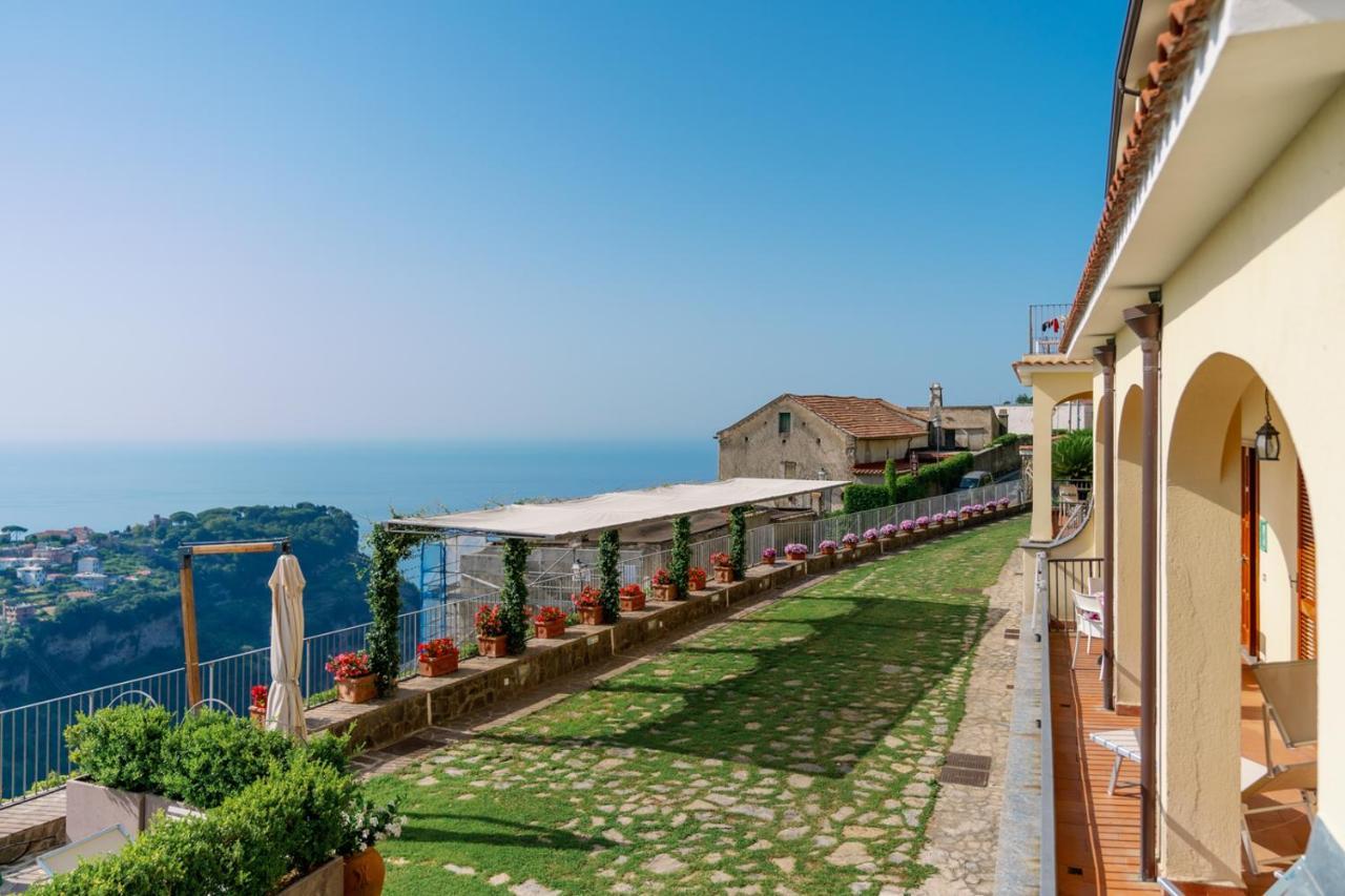 Appartamento Emma In Villa Laura Scala Exterior photo
